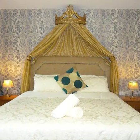 The Vero Townhouse Killarney Bed & Breakfast 3*